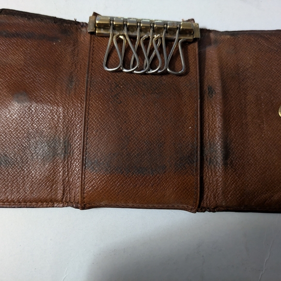 Louis Vuitton key holder - Picture 4 of 4